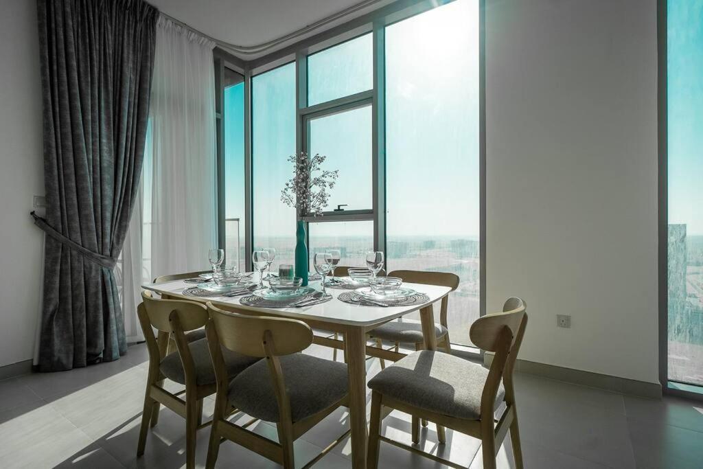 Ferienwohnung Stonetree - Furnished 2Br With Floor-To-Ceiling Window Dubai Exterior foto